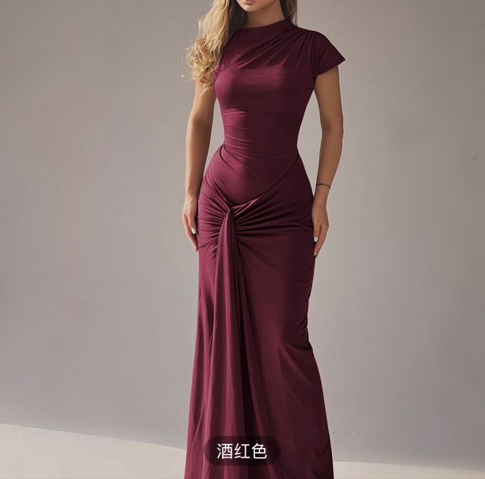 Платье первое и последнее новые платья ниразу не одевала