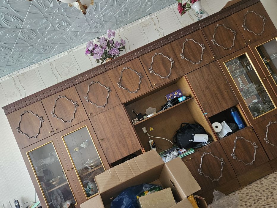 Стенка. В хорошем состоянии