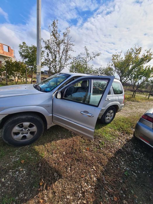 Mazda tribute 3.0 v6 4x4 permanent