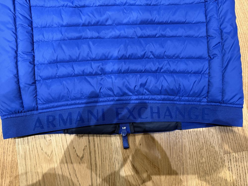 Armani Exchange  пухено елече 100% оригинал!!! Размер S
