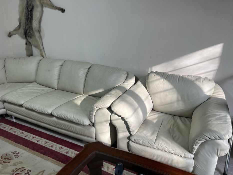 Продается Кожаный диван