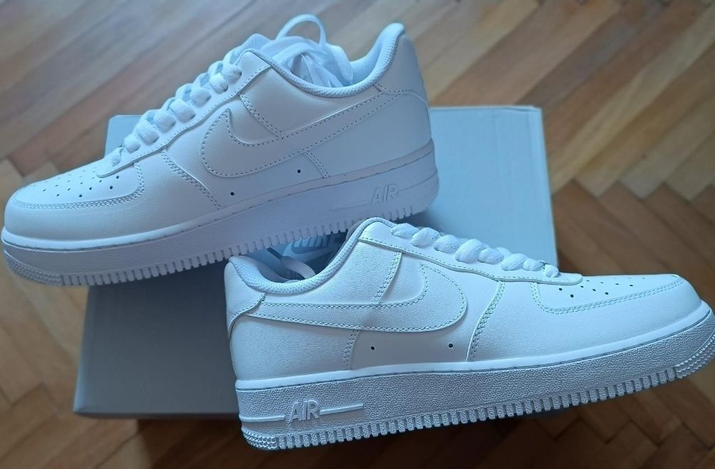 Air Force 1 low Triple white
