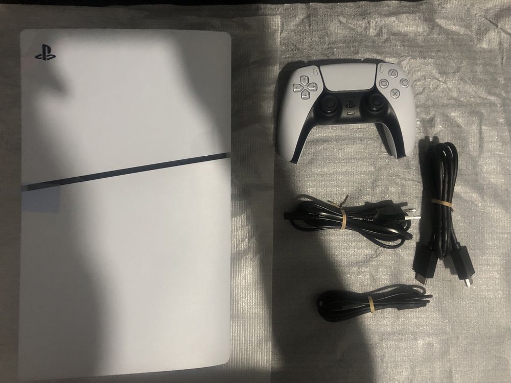Подаю свой Playstation 5 slim