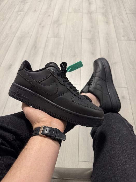 Adidasi Barbati Nike Air Force 1 Full Negru!