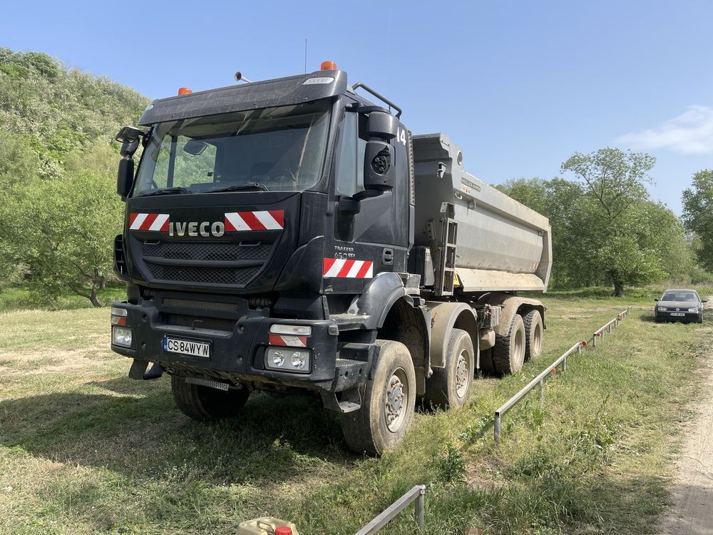 De vanzare trakker iveco 450 eev 8x8 euro 5