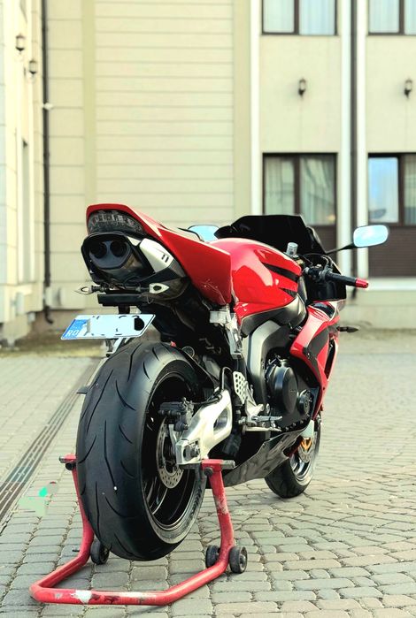 Honda cbr 1000 RR 2006 -sc57 (nu suzuki yamaha ) variante schimb