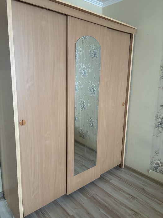 Продам спальный гарнитур