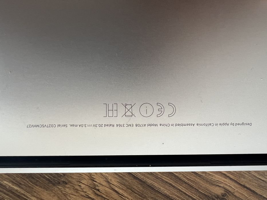 Macbook Pro A1708
