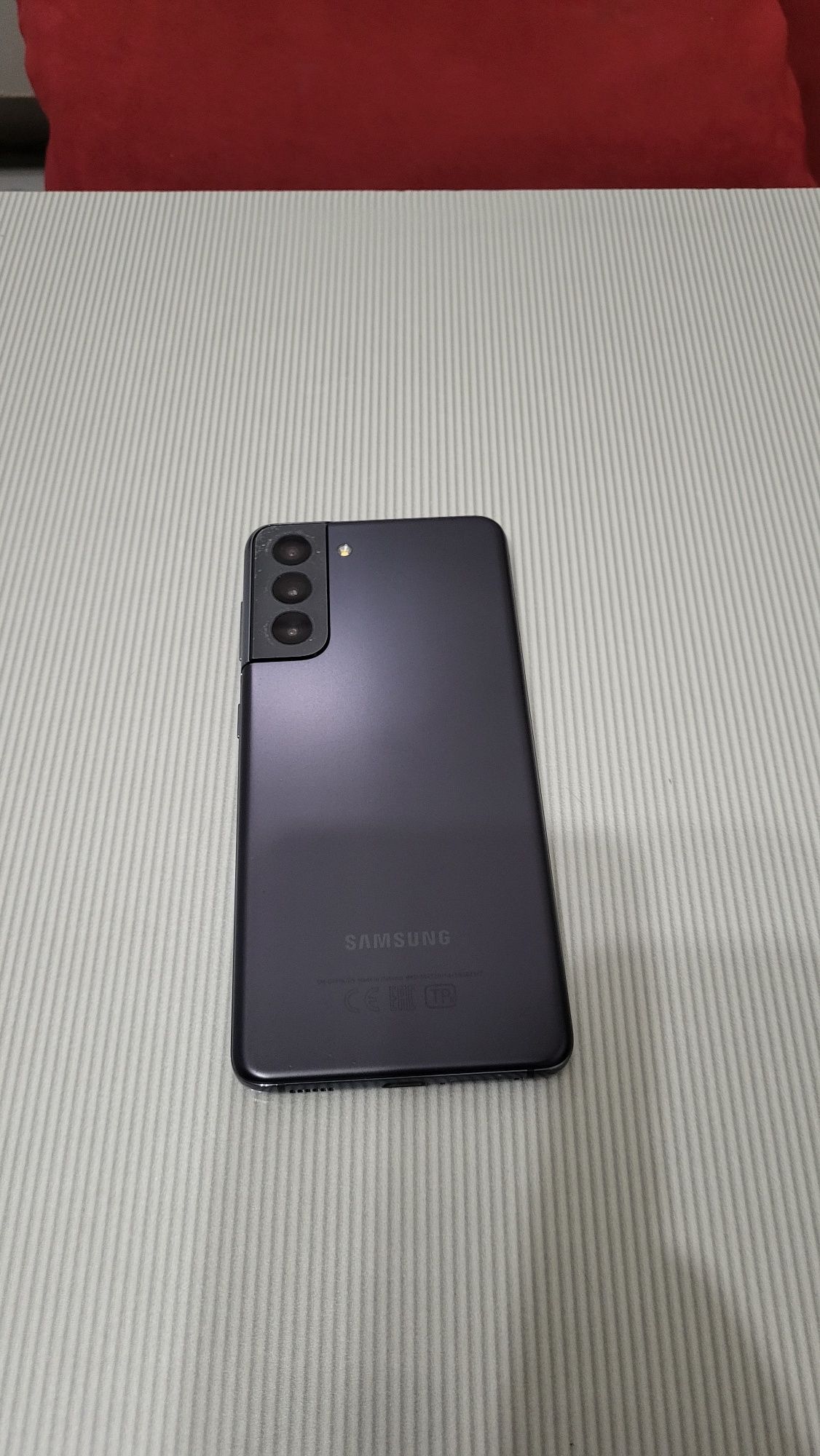 Продаю  Samsung s21