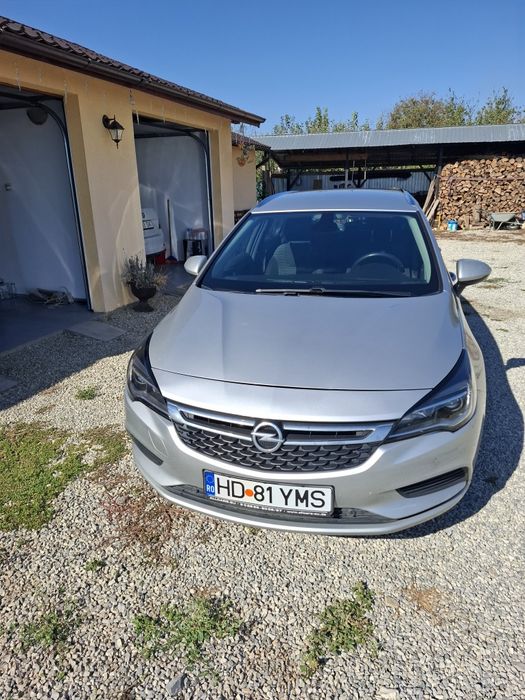 Vând Opel astra benzina motorizare 1.0 benzina