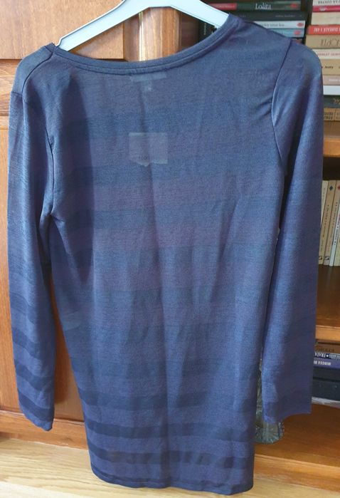 Pulover nou,cu eticheta ,Koton,cu spatele mai lung