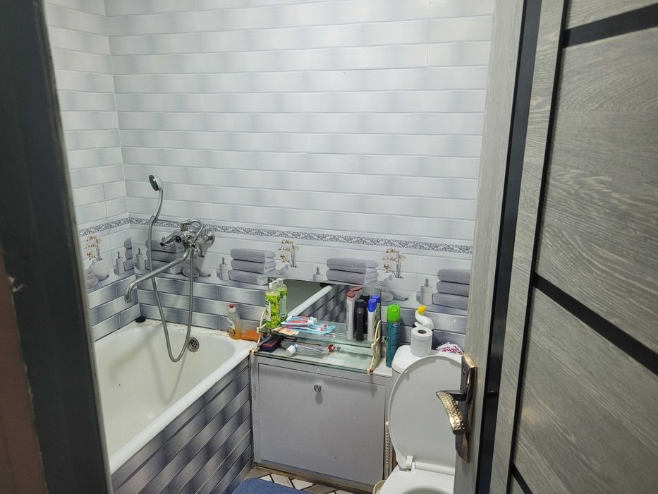 1 комн 1 этаж кв продается в чирчике