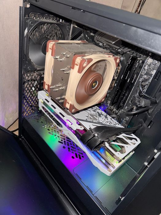 Геймърски компютър + Монитор