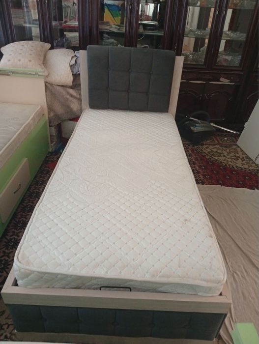 Продается односпальная кровать в отличном состоянии