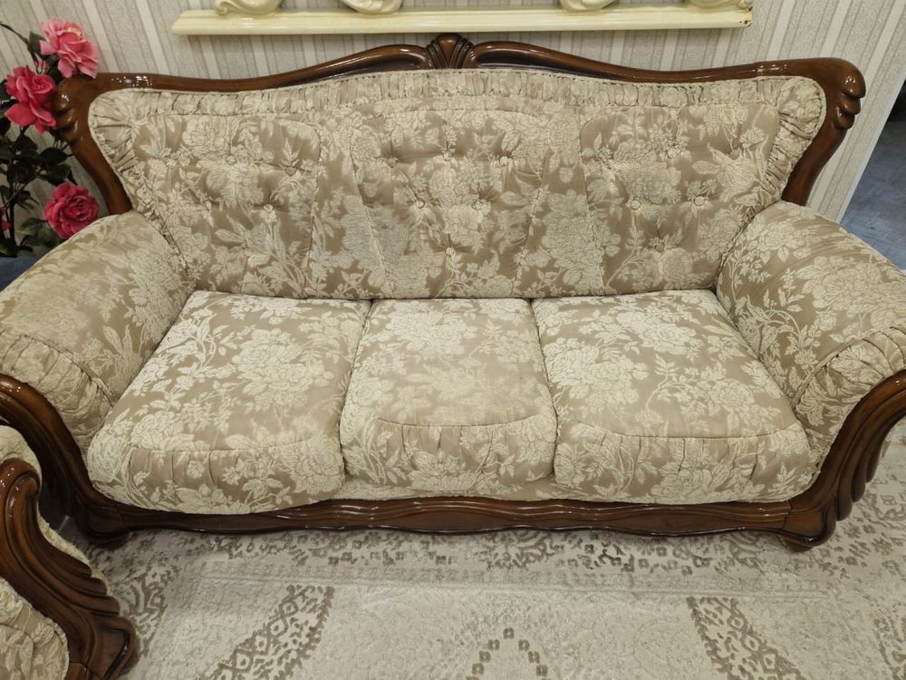 Продам диван и кресло