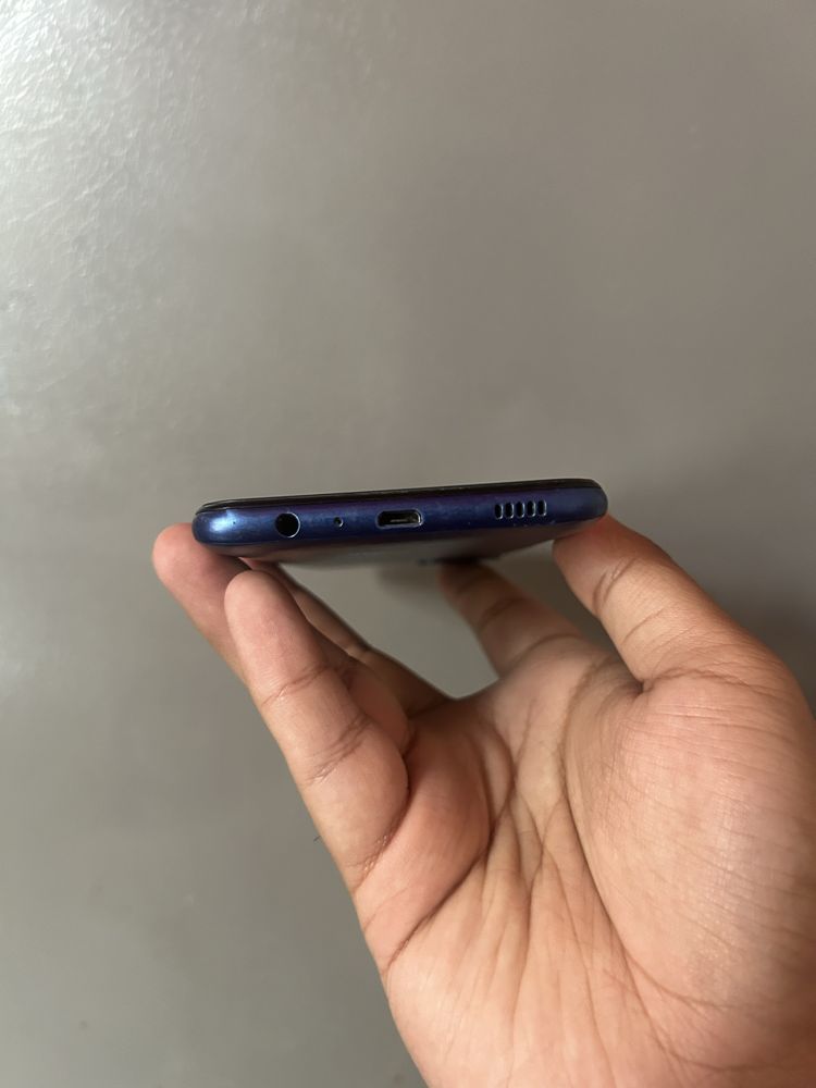 Продаю Samsung A03 В хорошеем состояние срочно!!!