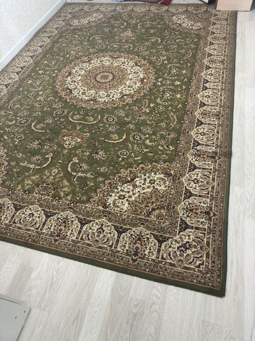 Продается ковер.