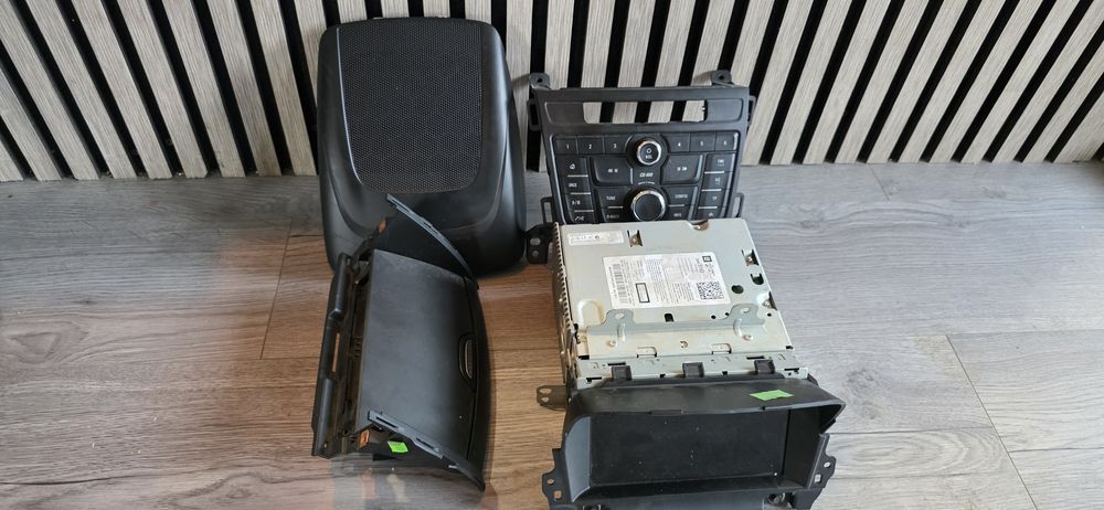 Navigatie originala opel zafira 2016