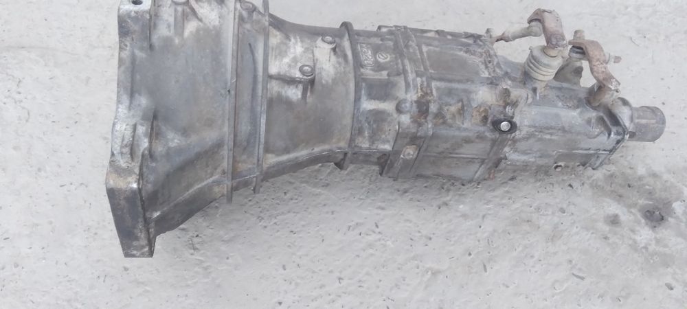 Mazda karopkase sotilade  5talik yaxshe xolatda turubde narxene kelesh
