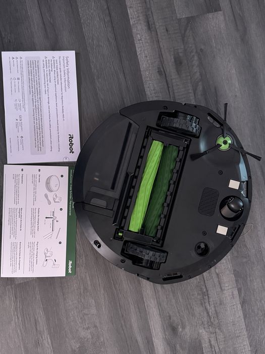 Vand aspirator Irobot i1 nou !!!