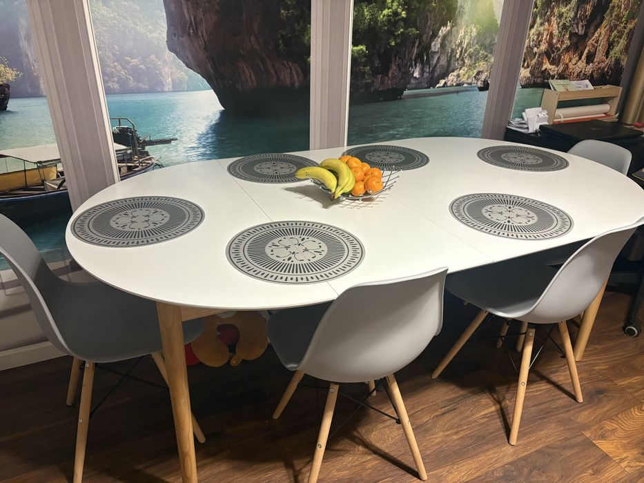 Masă extensibilă albă + set 4 scaune gri – 200 × 110 cm / 110cm rotund