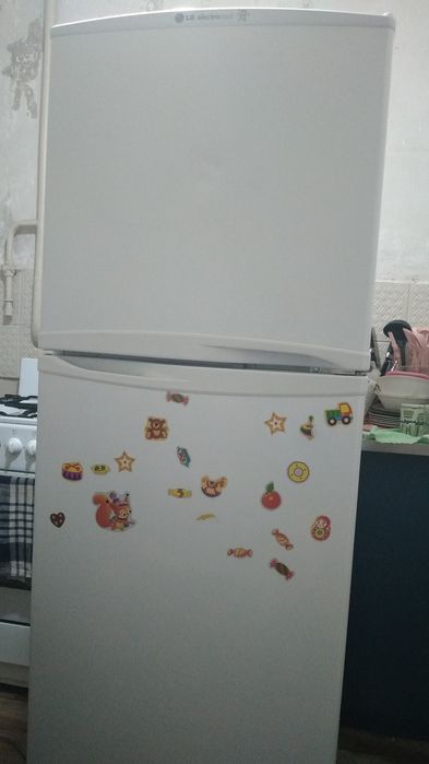 Отдам холодильник