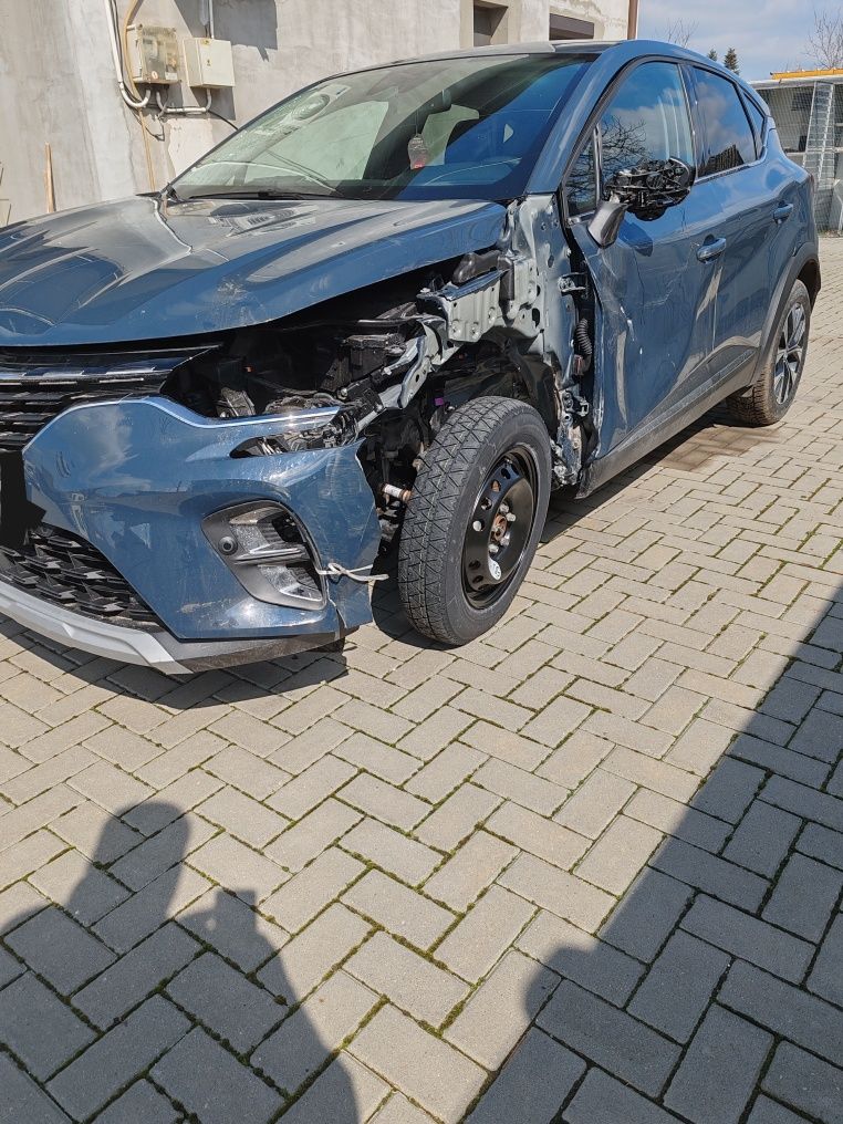 Renault Captur Hibrid 2022 Automata 7700 km