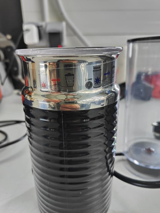 Espressor Nespresso Esenza mini set complet