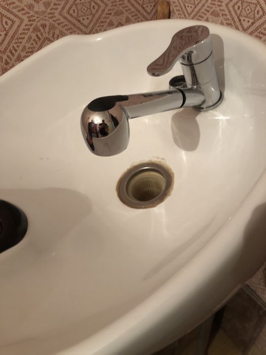 Продаю срочно! Парикмахерское кресло, тележка и мойка