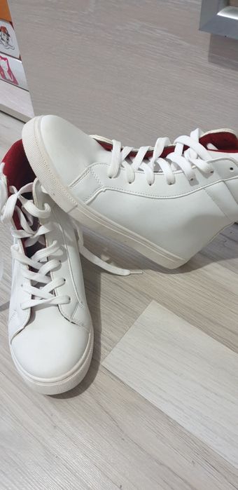 Adidas gheata numarul  37