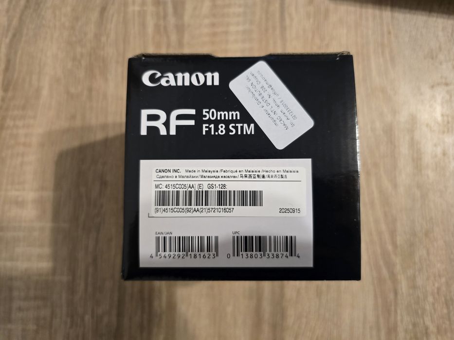 Canon RF 50 mm f1.8