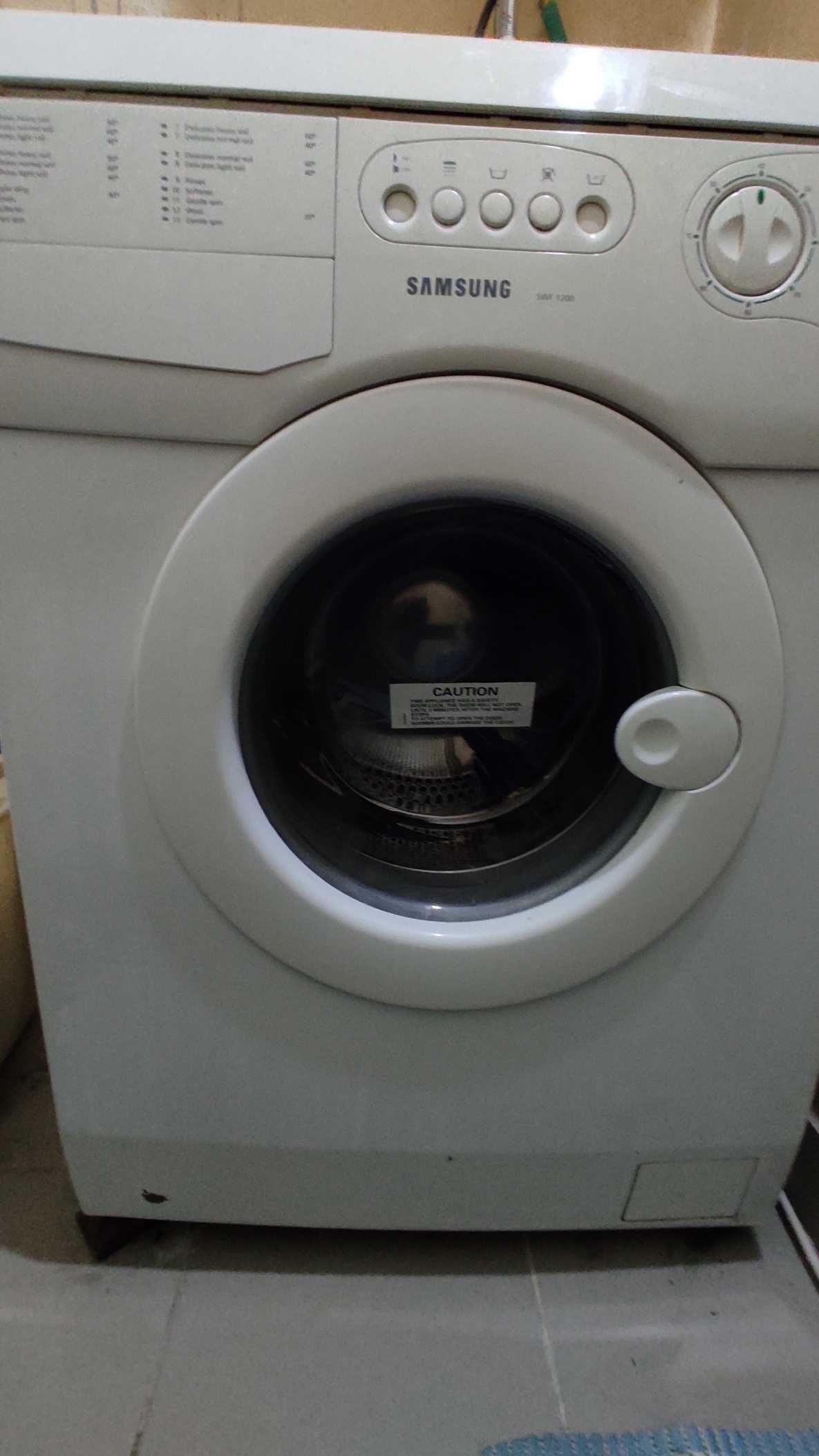 Пералня Samsung SWF 1200 на части