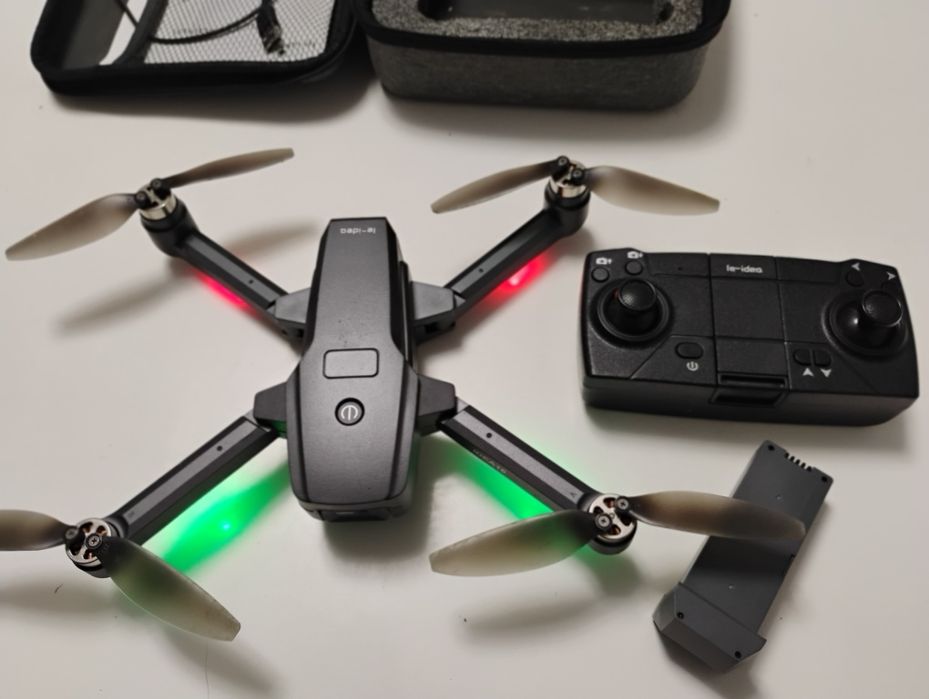 Vând drona iDea 16,2 baterii