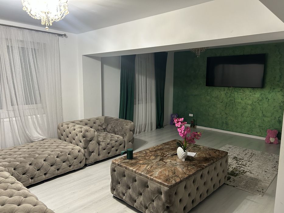 Vand casa in comuna Maracineni.