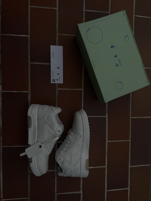 Adidasi Off White / Out Of Office / Premium / 2025