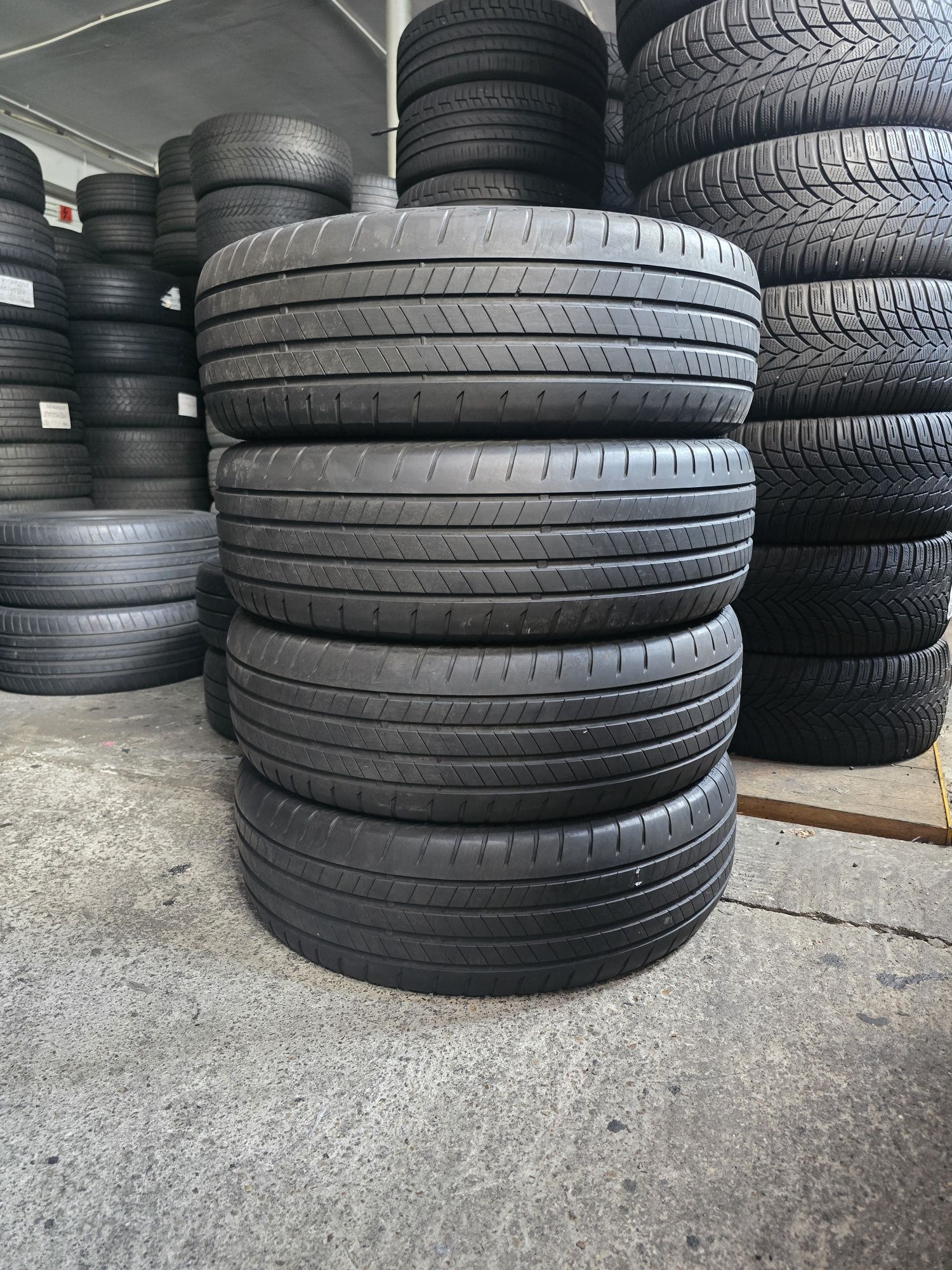 Bridgestone 225/65 R17 102V vară