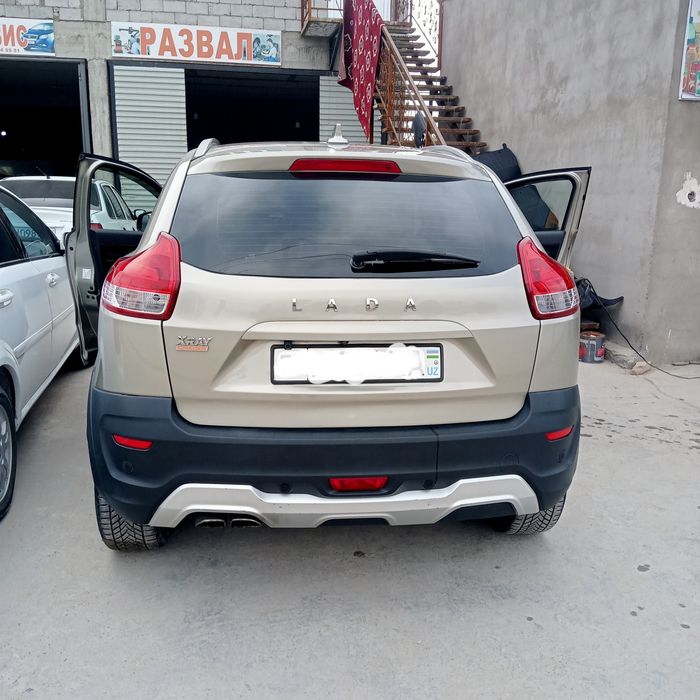 Lada xray cros Sotiladi xolati alo darajada