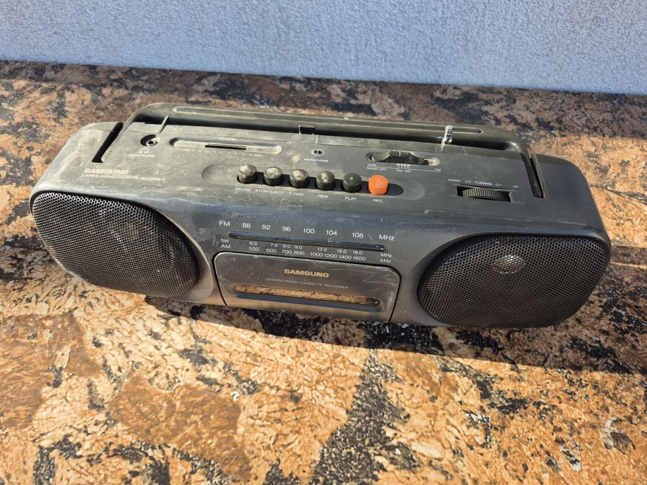 Radio Casetofon marca Samsung model ST125 - functional