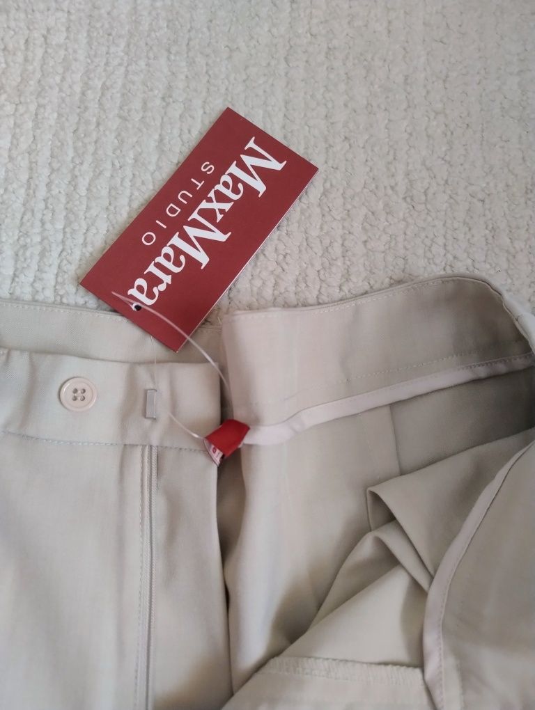 Vând pantaloni max mara
