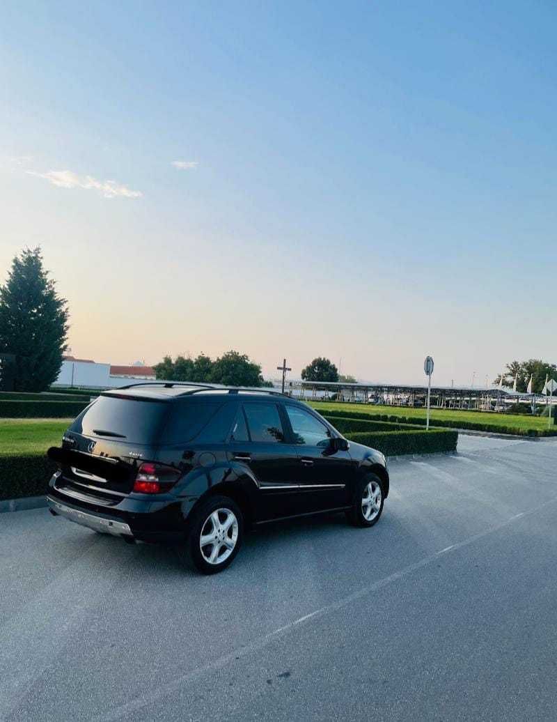 Mercedes Benz ML320