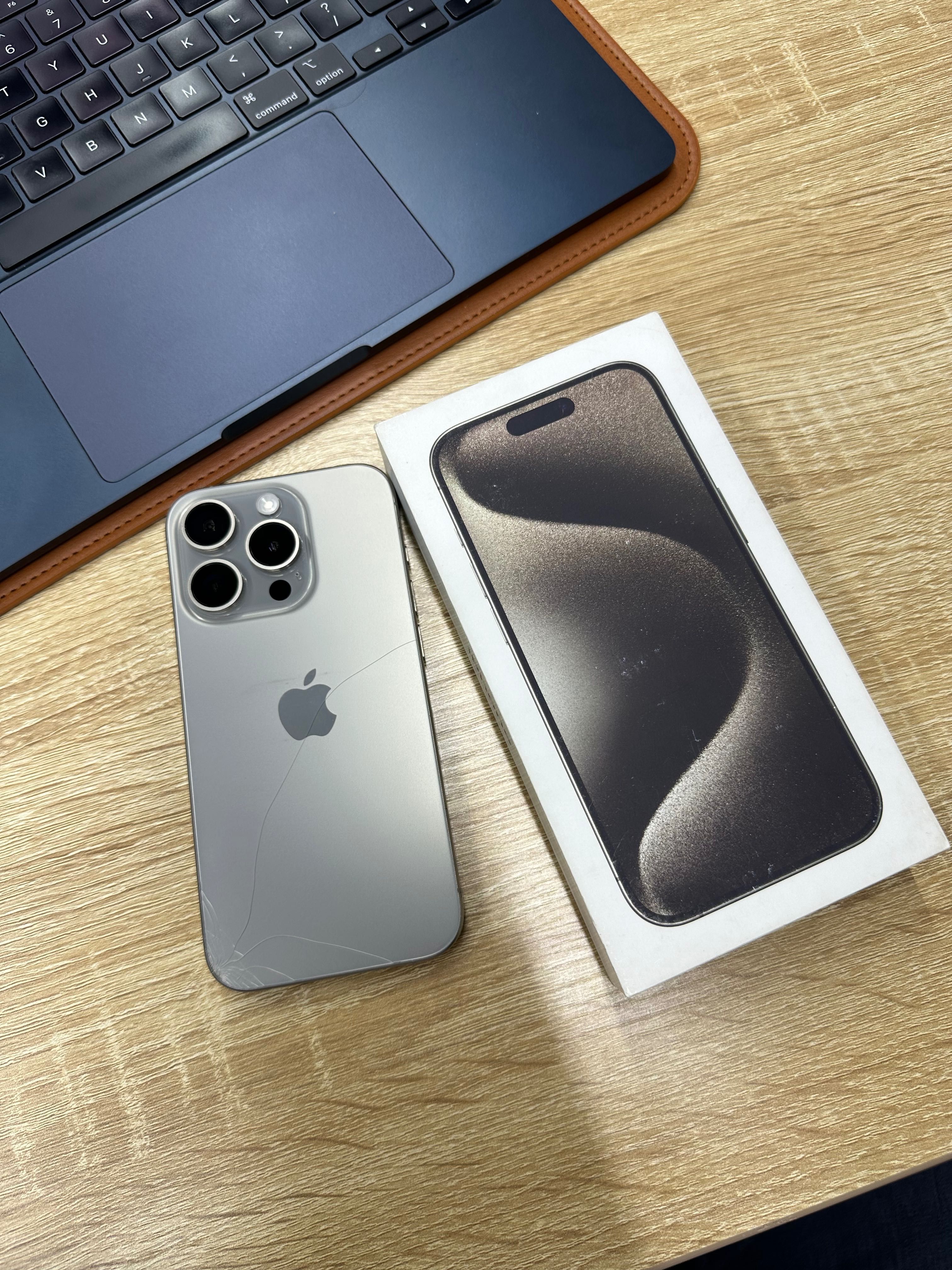 iPhone 15 pro 256 LLA