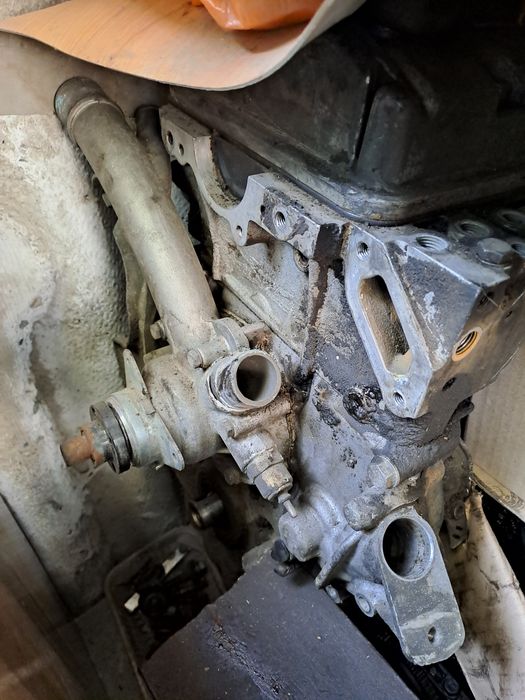 Двигатель на мерс 190