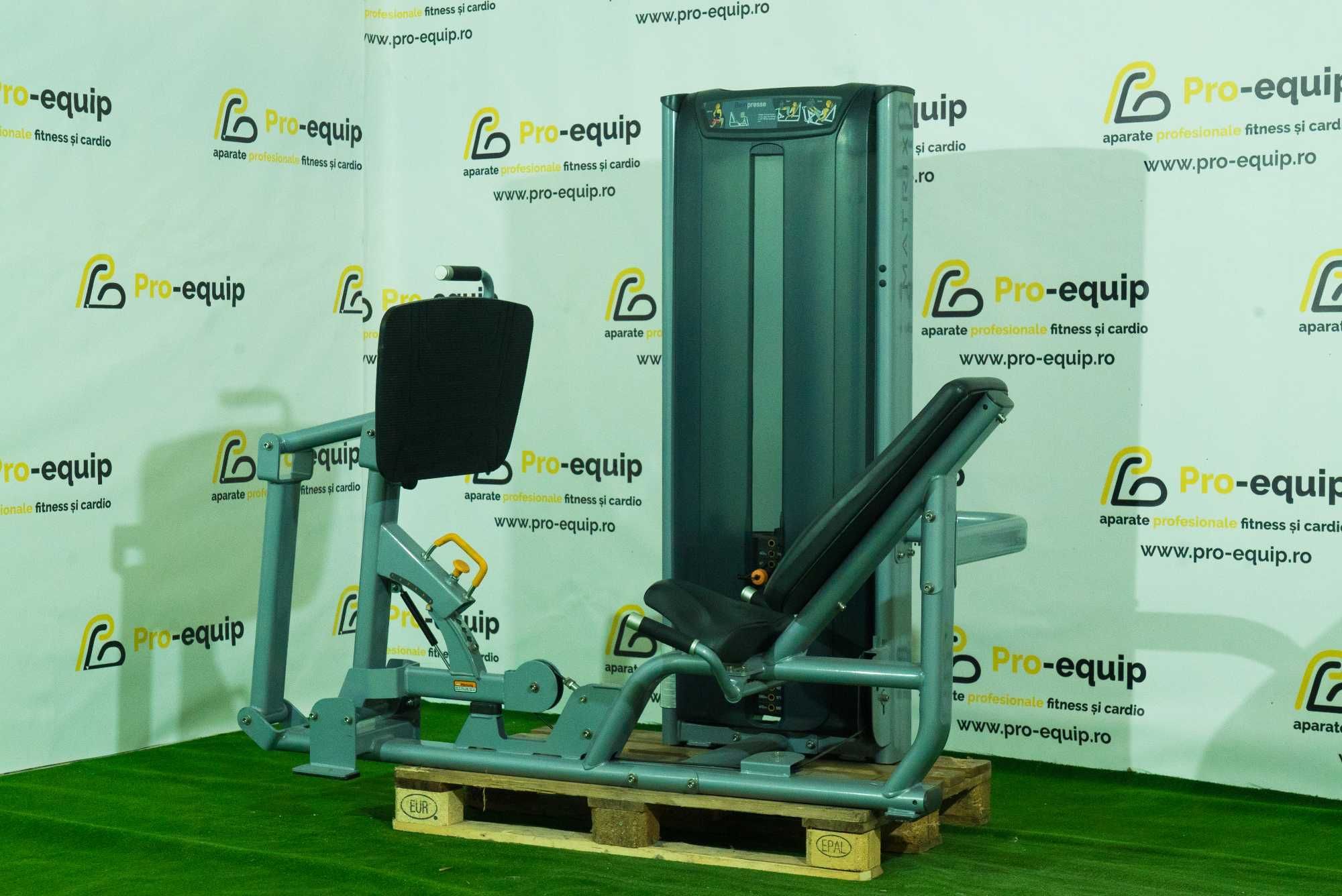 Aparat picioare Matrix, Technogym Fitness