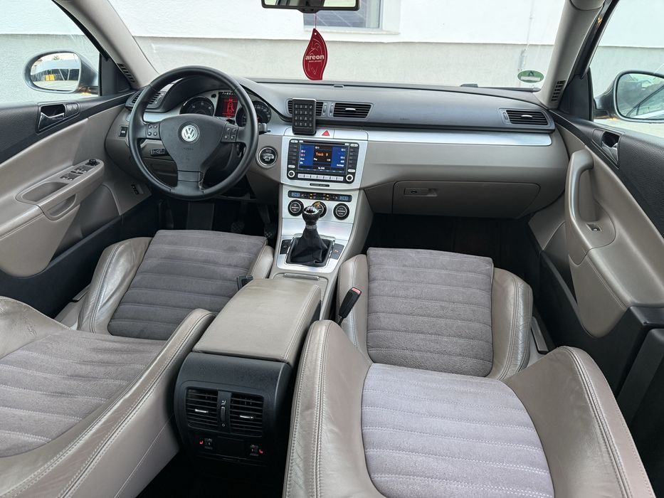 Volkswagen Passat *B6* 2.0 TDI *170cp* *ALCANTARA* *NAVI* *INCALZIRE*