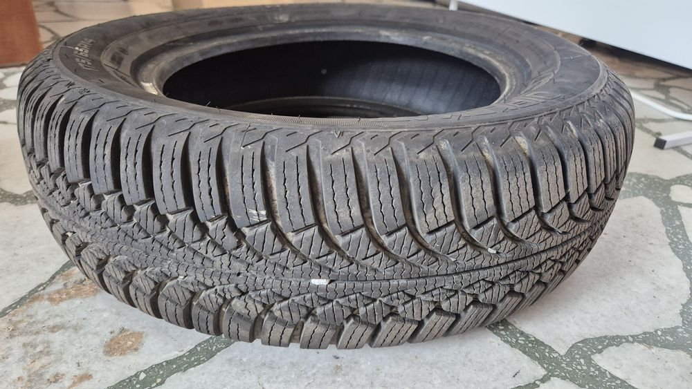 4 броя зимни гуми-175/65R14
