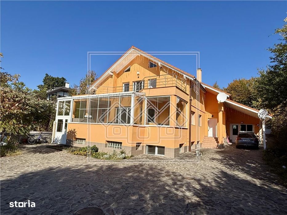 Casa individuala in Sibiu - 8 camere - 418 mp - teren 1.338 mp