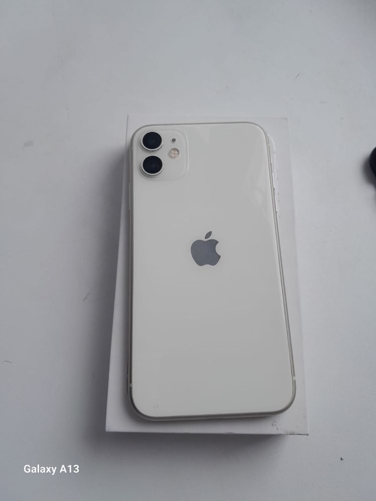 iPhone 11 в отличном состоянии