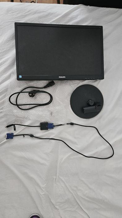 Monitor cu adaptor hdmi vga