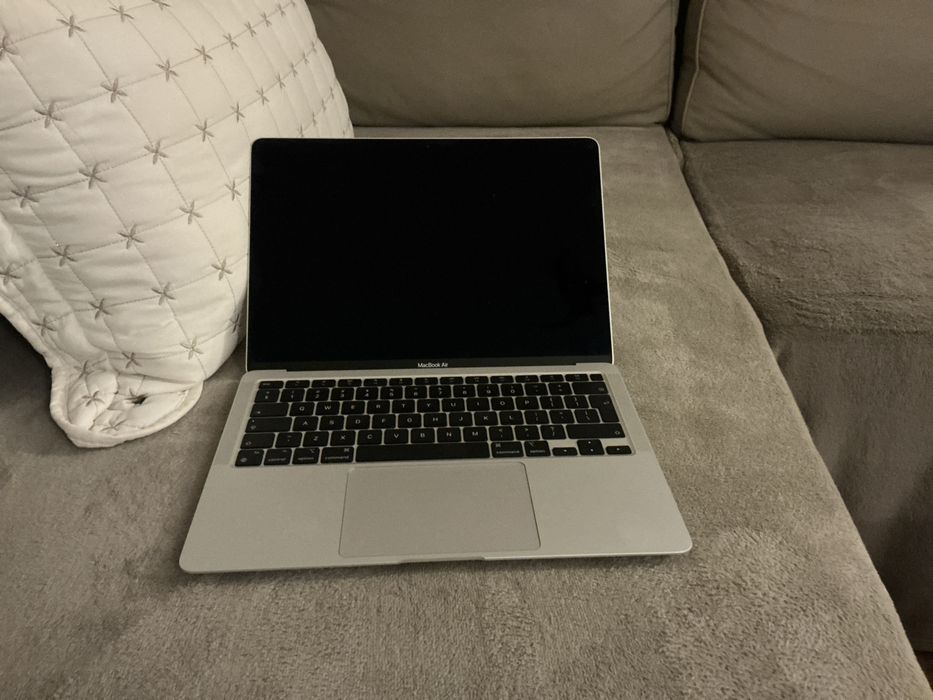 Macbook air M1 apple  retima
