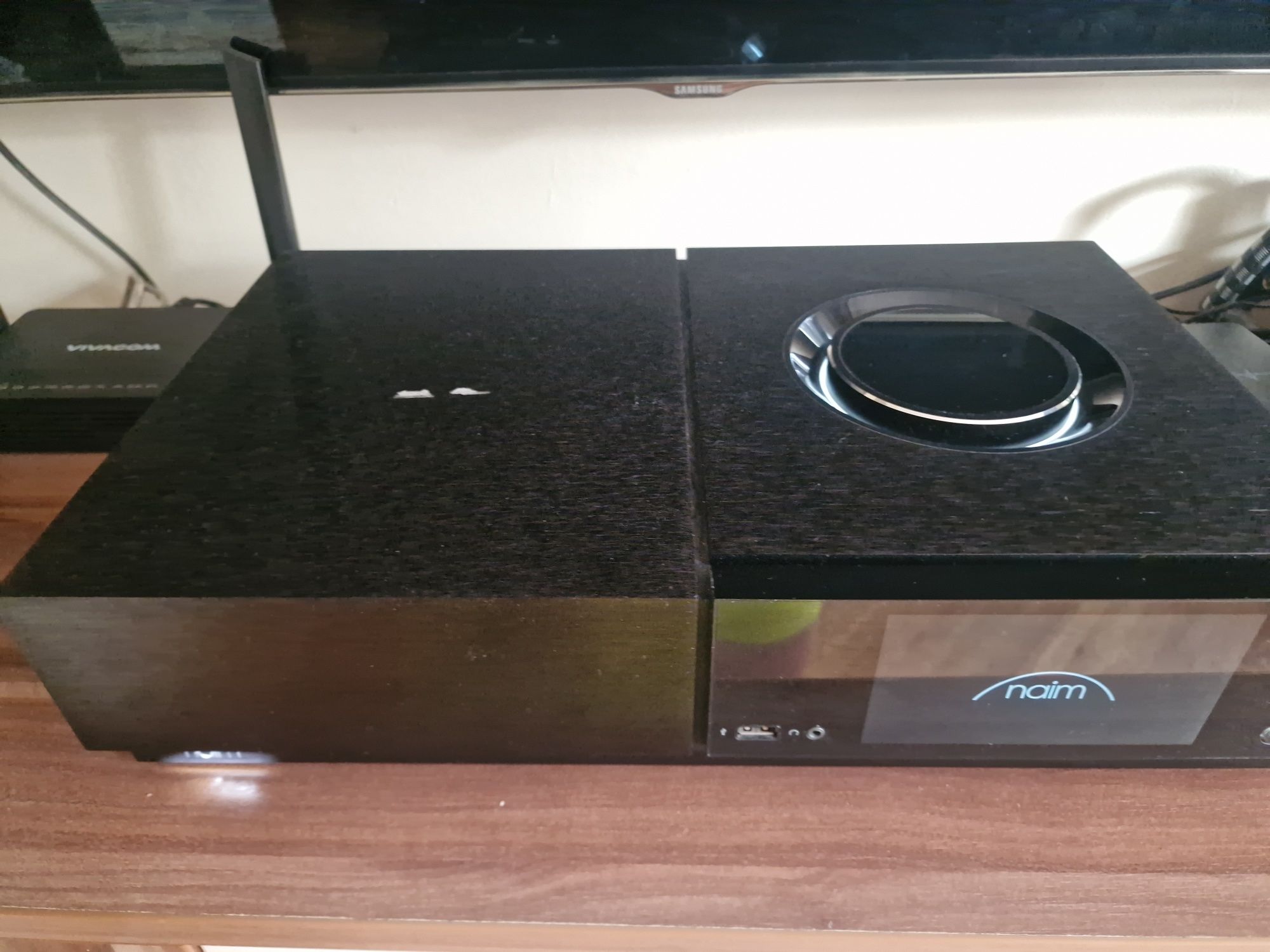 Усилвател Naim Uniti Nova